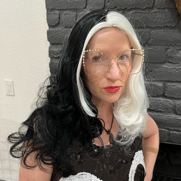 Black & white wig 🖤Two-Tone Long Wavy Villainess Wig Leg Avenue - Picture 7 of 10